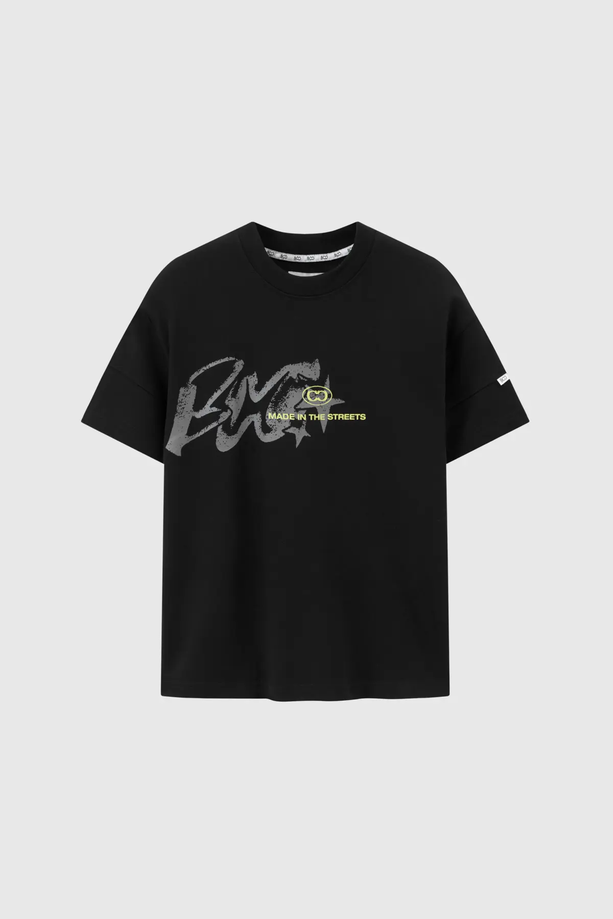 Áo phông over fit in lệch big graphic BOO  ESS